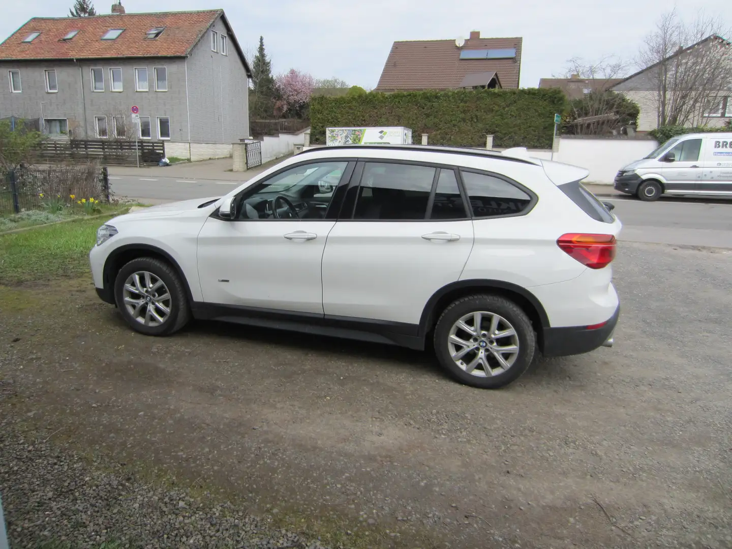 BMW X1 sDrive18d wenug km Weiß - 2