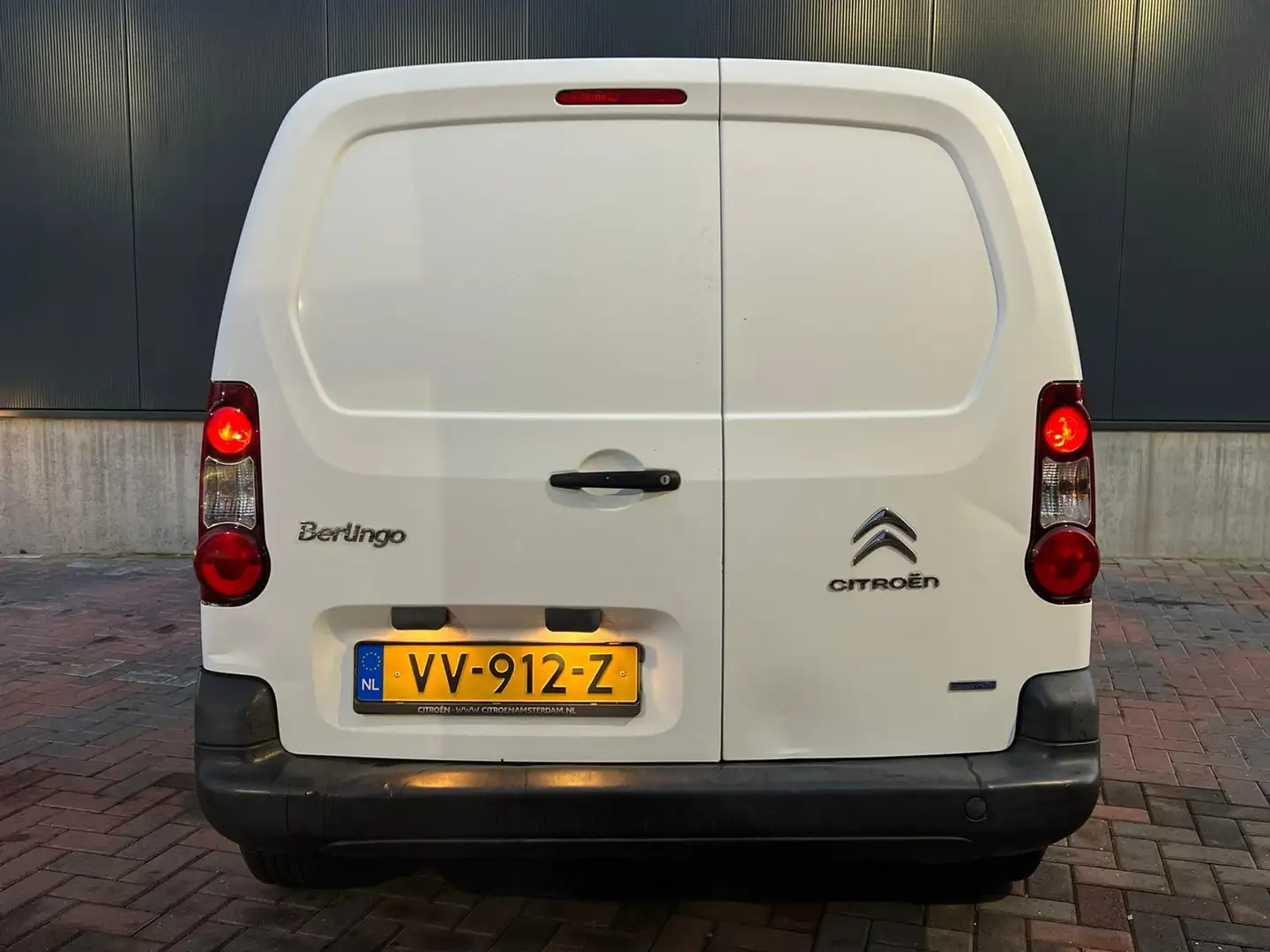 Citroen Berlingo 1.6 BlueHDI 75 Club * Cruise * Airco * Bluetooth * - 2