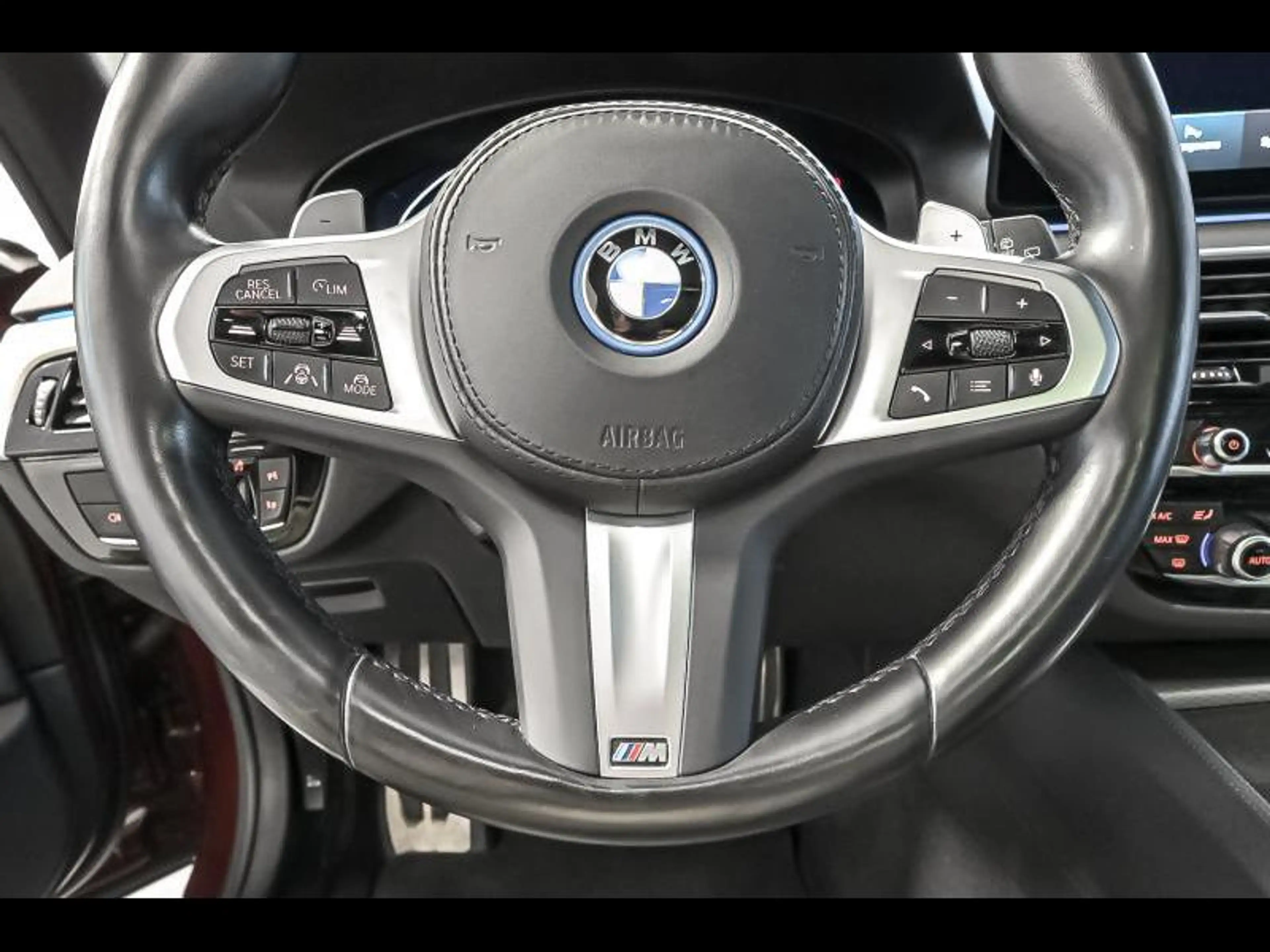 BMW 530 e xDrive Touring - M Pack — photo 7