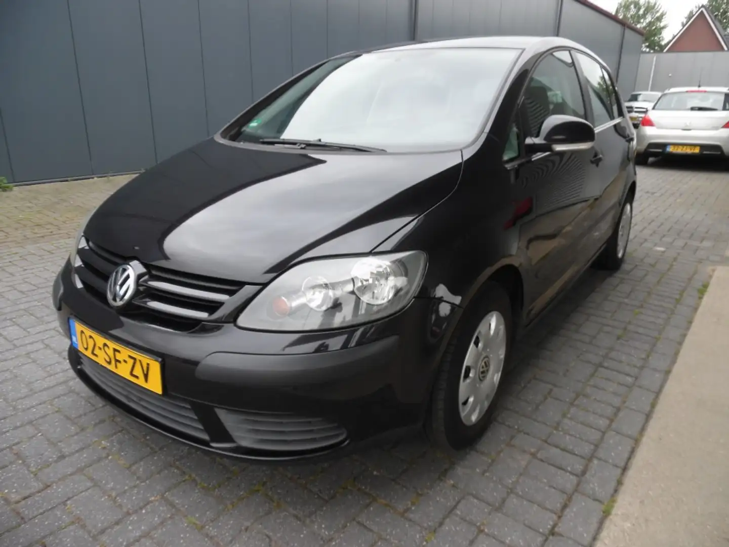Volkswagen Golf Plus 1.6 FSI TURIJN Zwart - 1