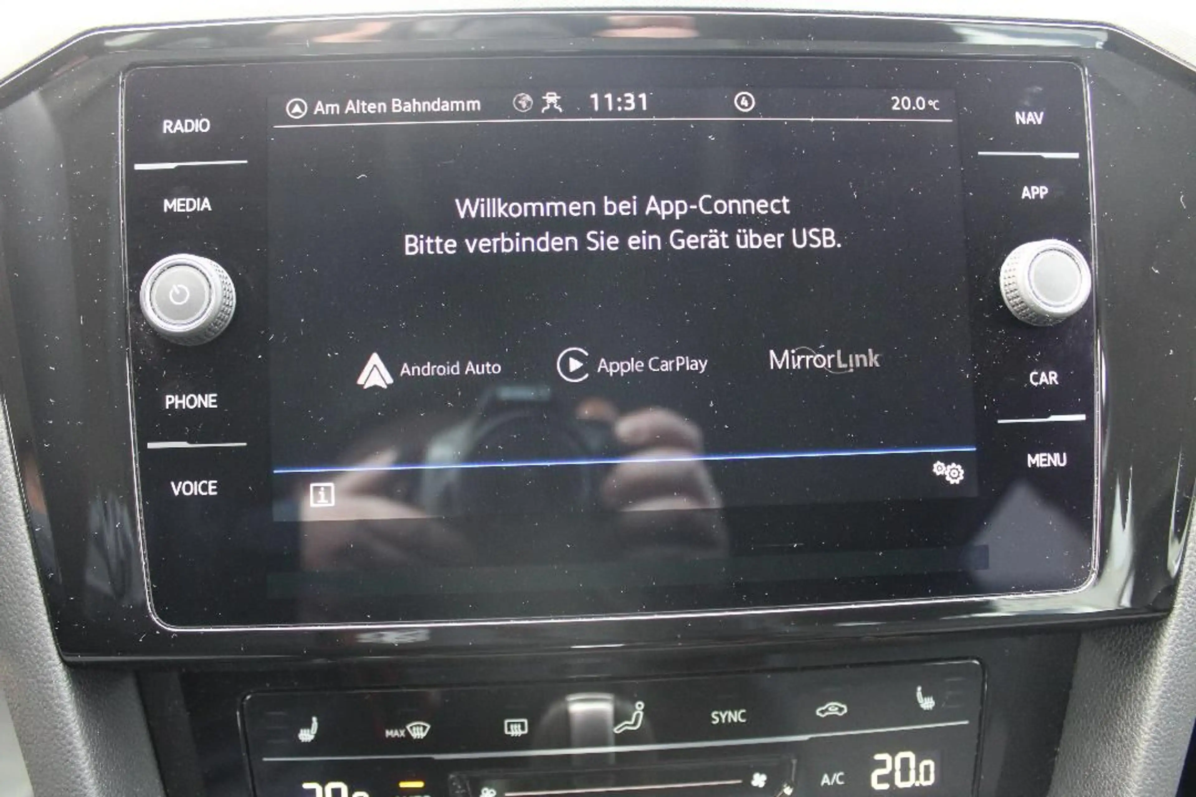 Volkswagen Passat Variant TDI 4x4 DSG LED Rfk Travel WiRä — photo 11