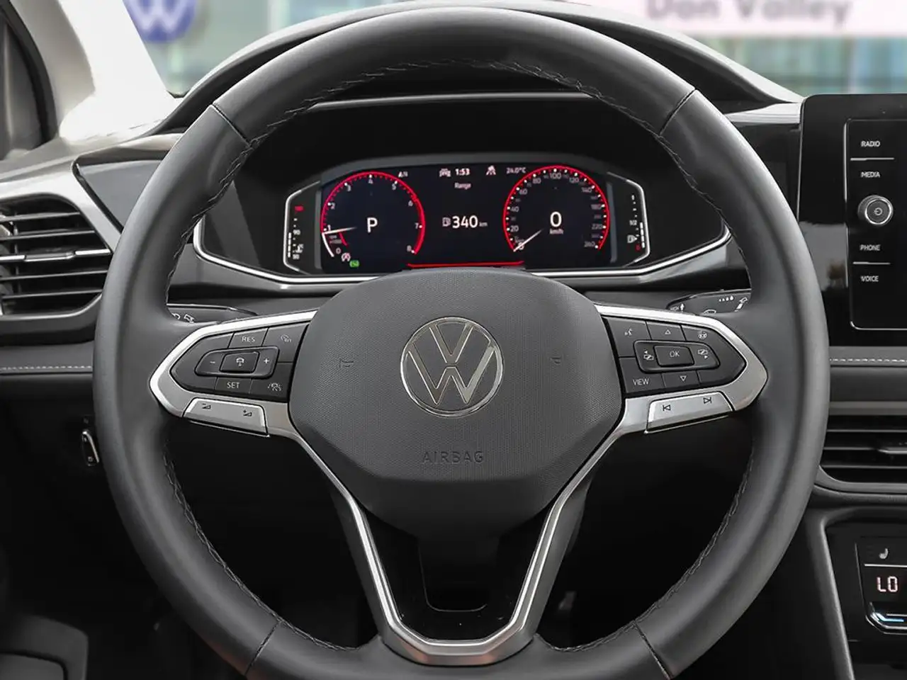 Volkswagen Taos снимка Volkswagen Taos