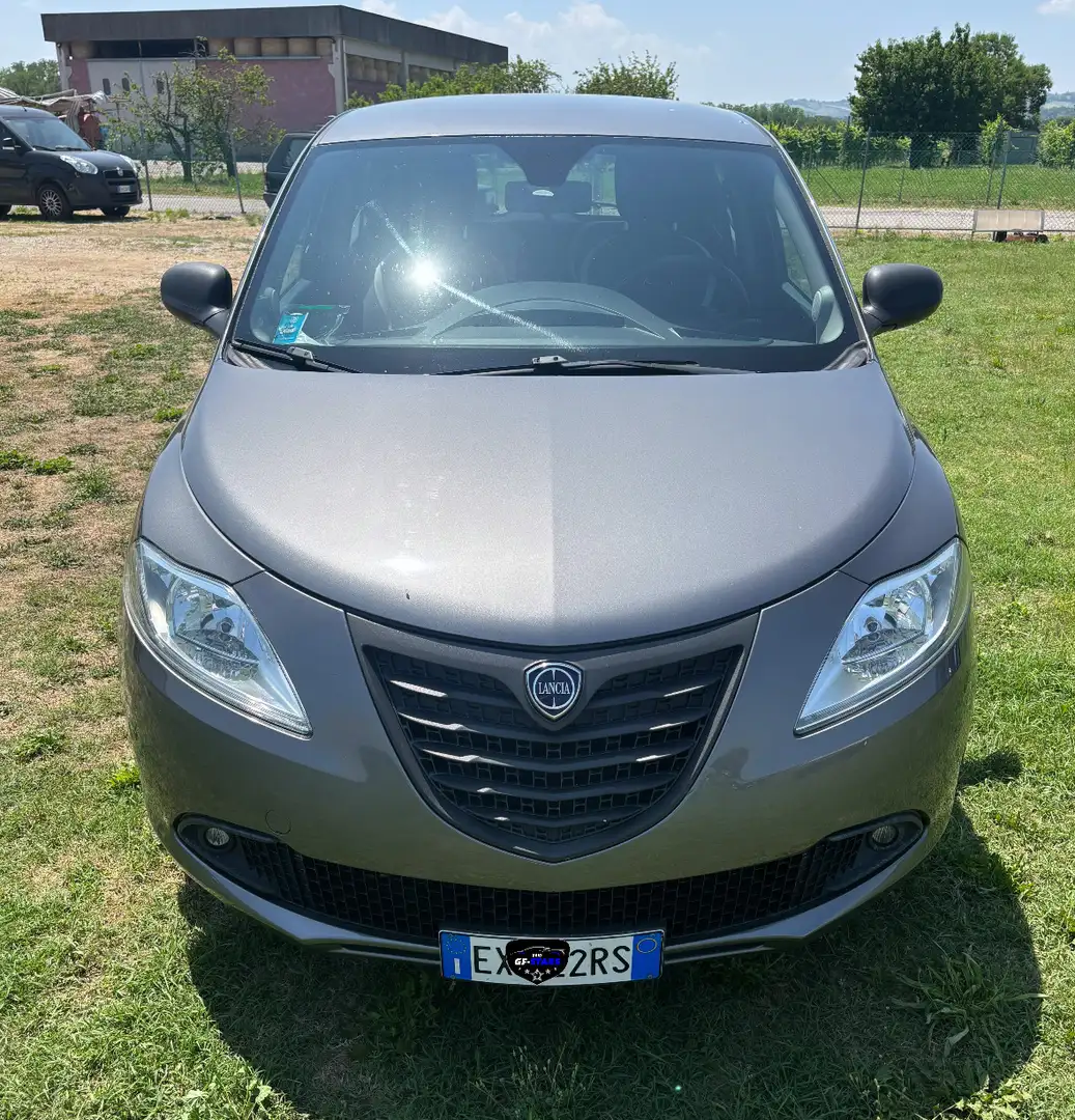 Lancia Ypsilon 0.9 t.air Gold ecochic metano 80cv E6 - 2