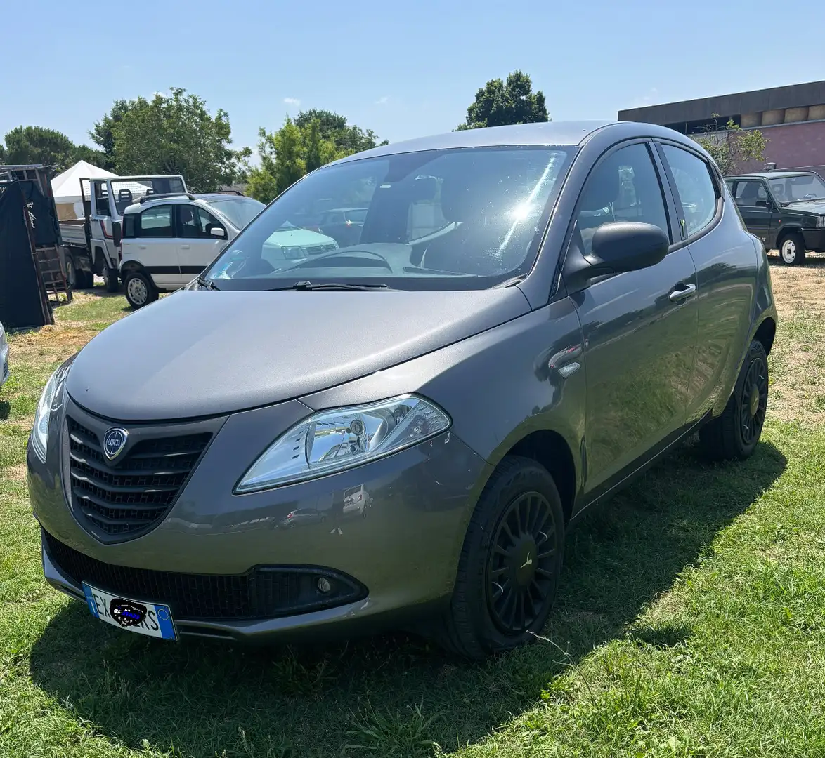 Lancia Ypsilon 0.9 t.air Gold ecochic metano 80cv E6 - 1