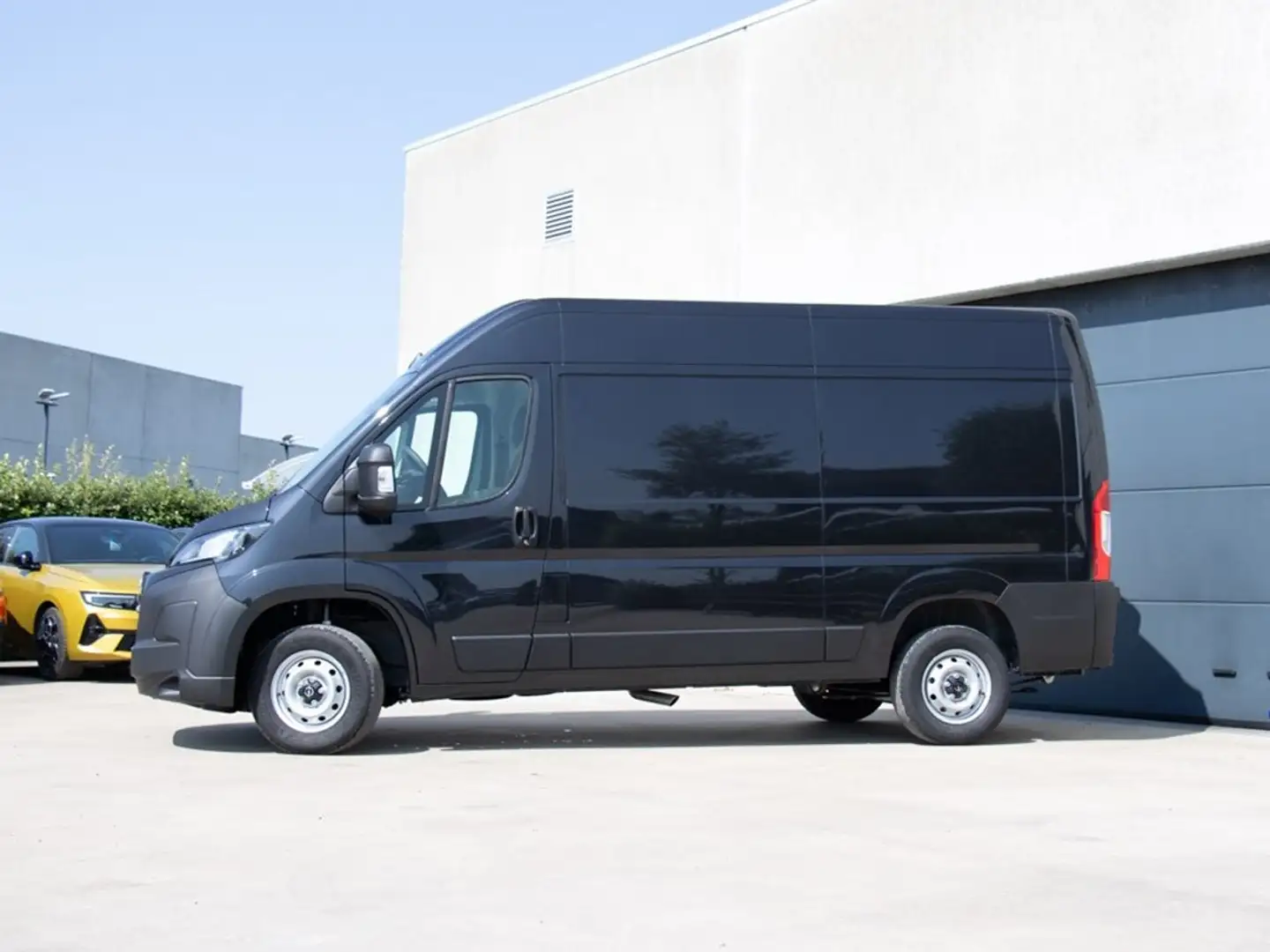 Opel Movano L2H2|2.2 MT6 140PK|CAMERA|NAVI|STOCK Zwart - 2
