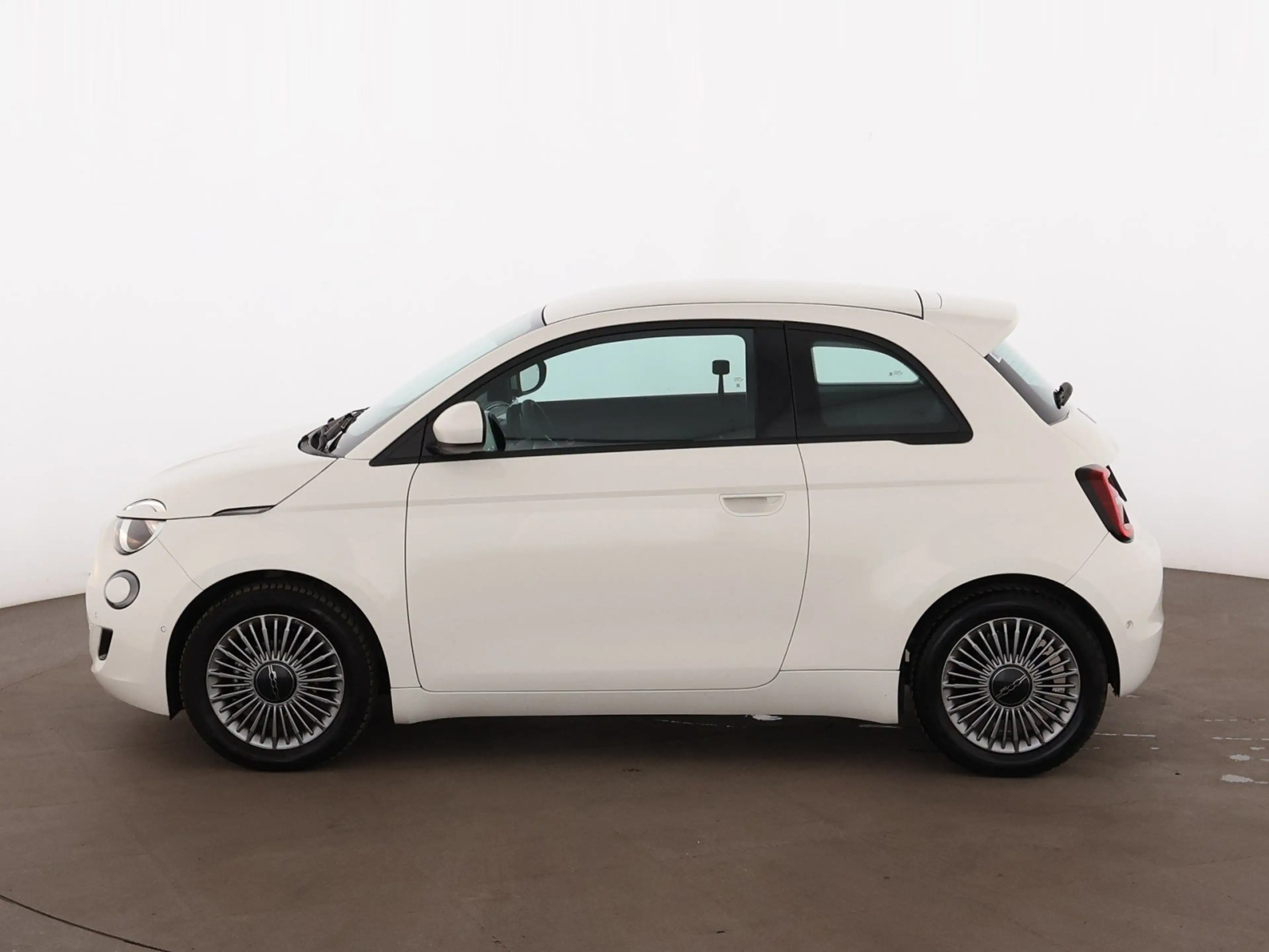Fiat 500e 500 e 42kWh Aut NAVI SITZHZG R-CAM ASSIST TEMP — photo 5