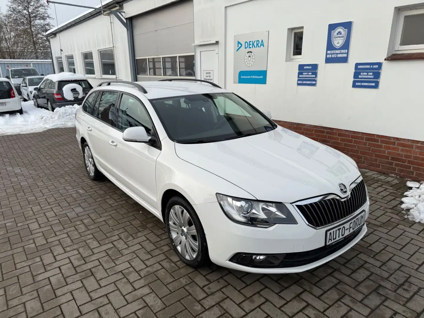 Skoda Superb Combi 1.4 Active*2HD*HU NEU* Weiß - 1