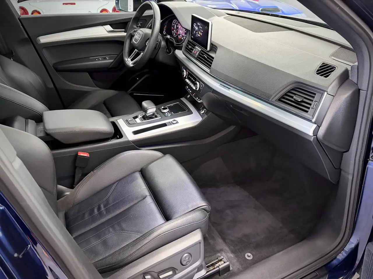 Audi Q5 снимка Audi Q5