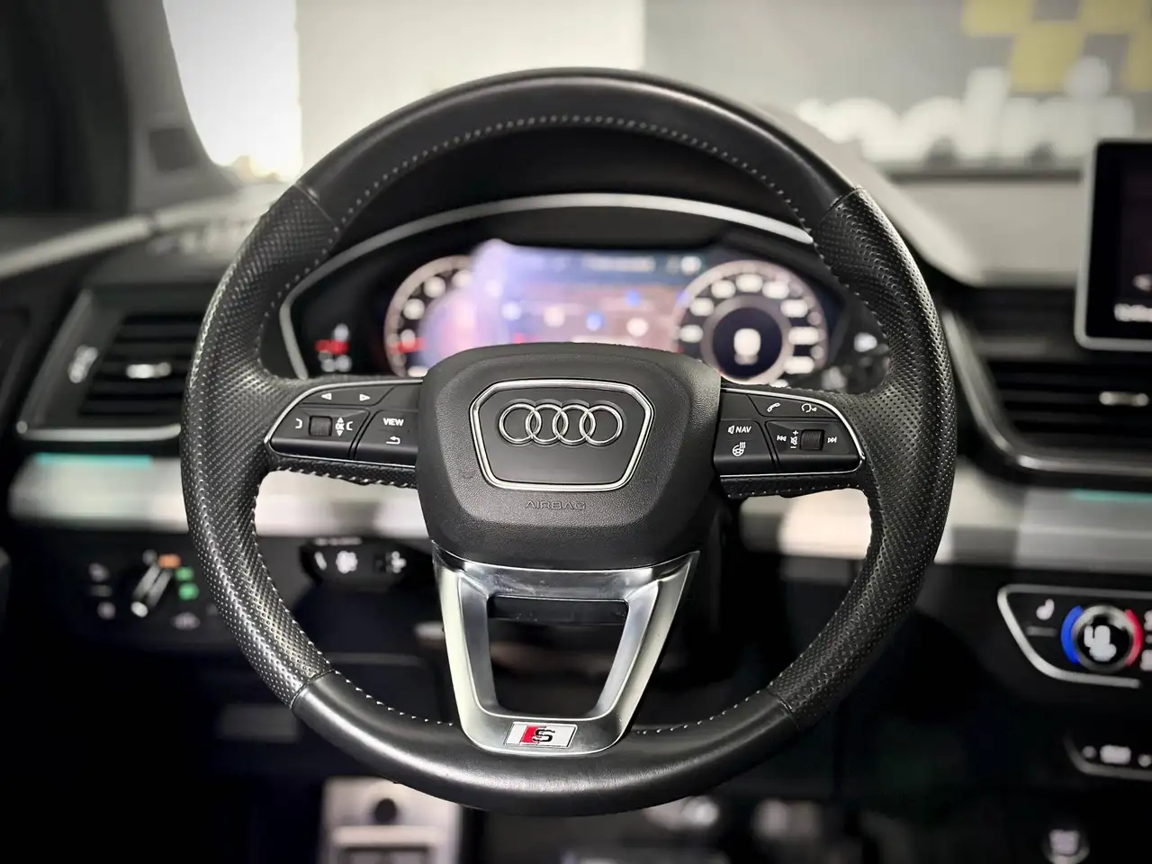 Audi Q5 снимка Audi Q5