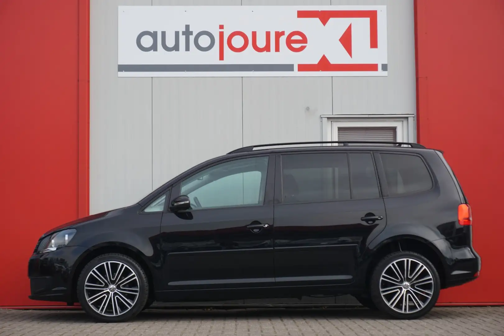 Volkswagen Touran 1.2 TSI Comfortline BlueMotion | Navigatie | Cruis Noir - 2