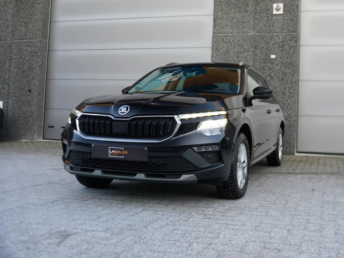 Skoda Kamiq DSG * CAMERA/ ZETEL&STUURVERW/ KEYLESS  /CARPLAY * Noir - 1