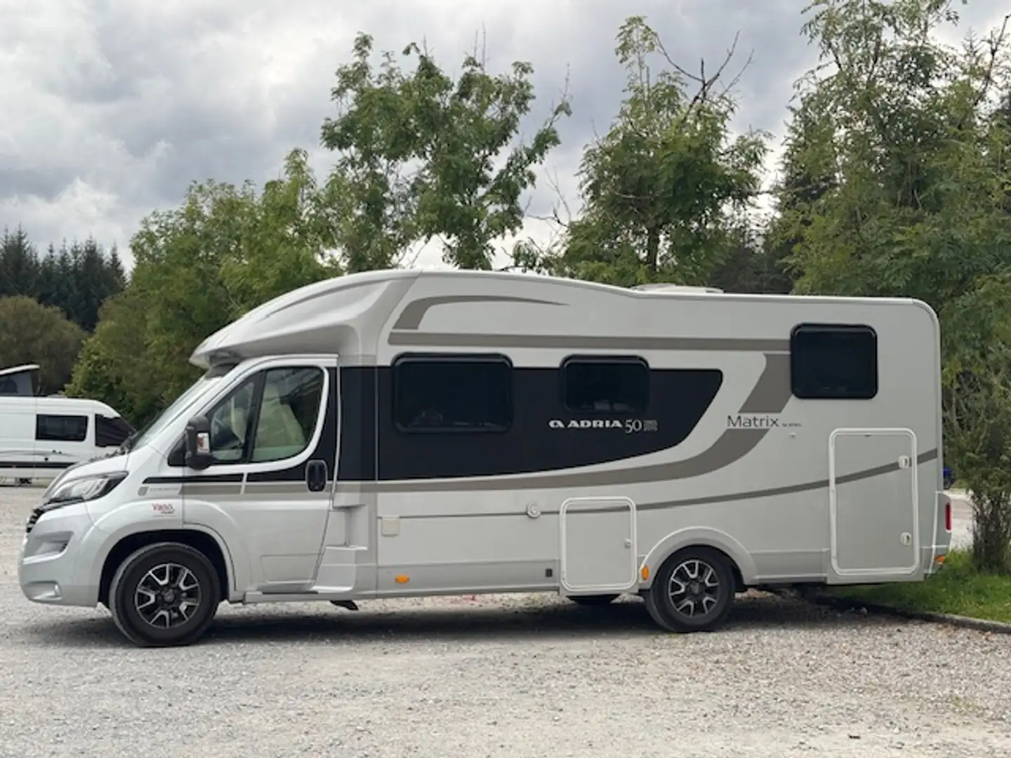Caravans-Wohnm Adria 670 SL Grau - 1