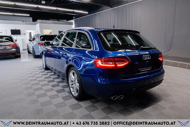 Audi A4 view 8