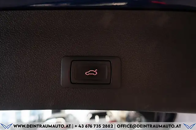 Audi A4 view 12