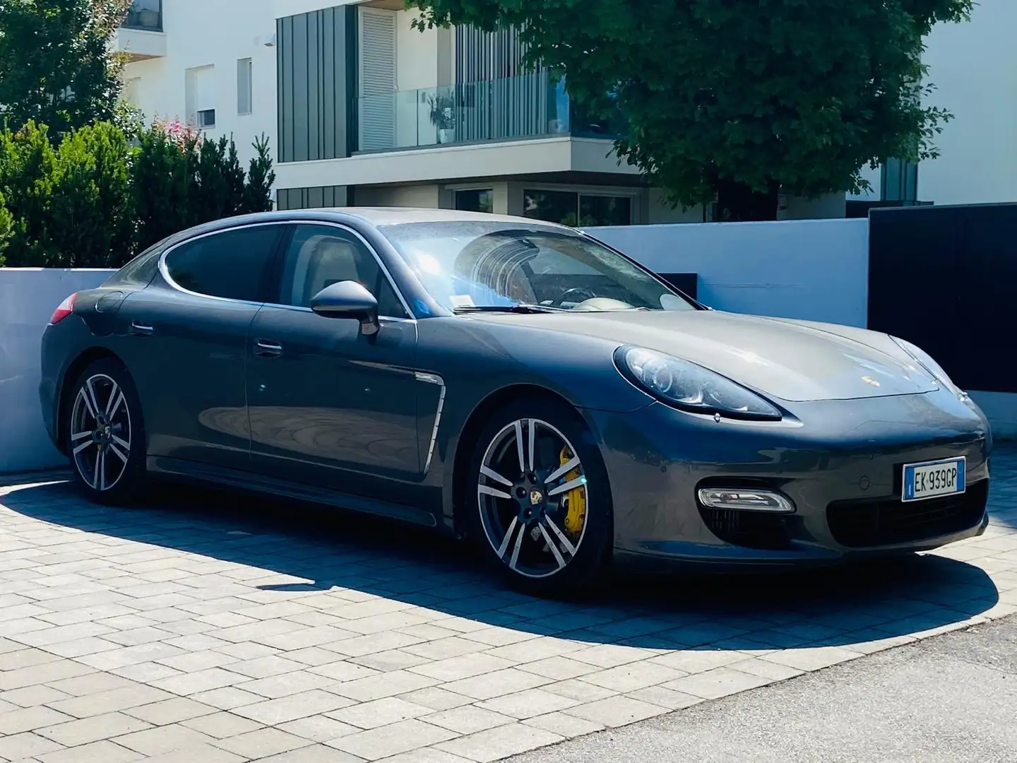 Porsche Panamera 4.8 Turbo S Executive da 550 cavalli - 2