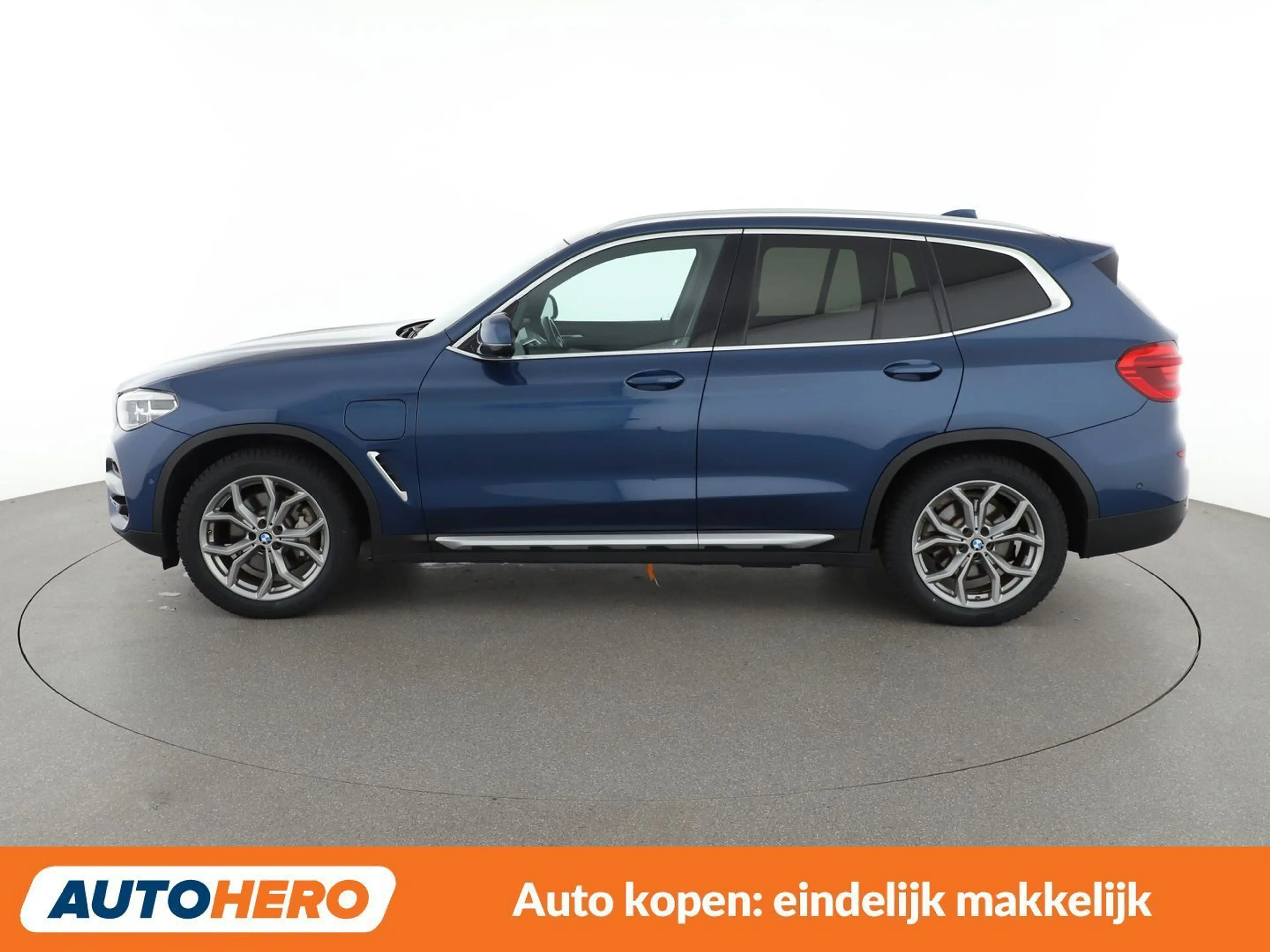 BMW X3 xDrive 30e xLine — photo 3