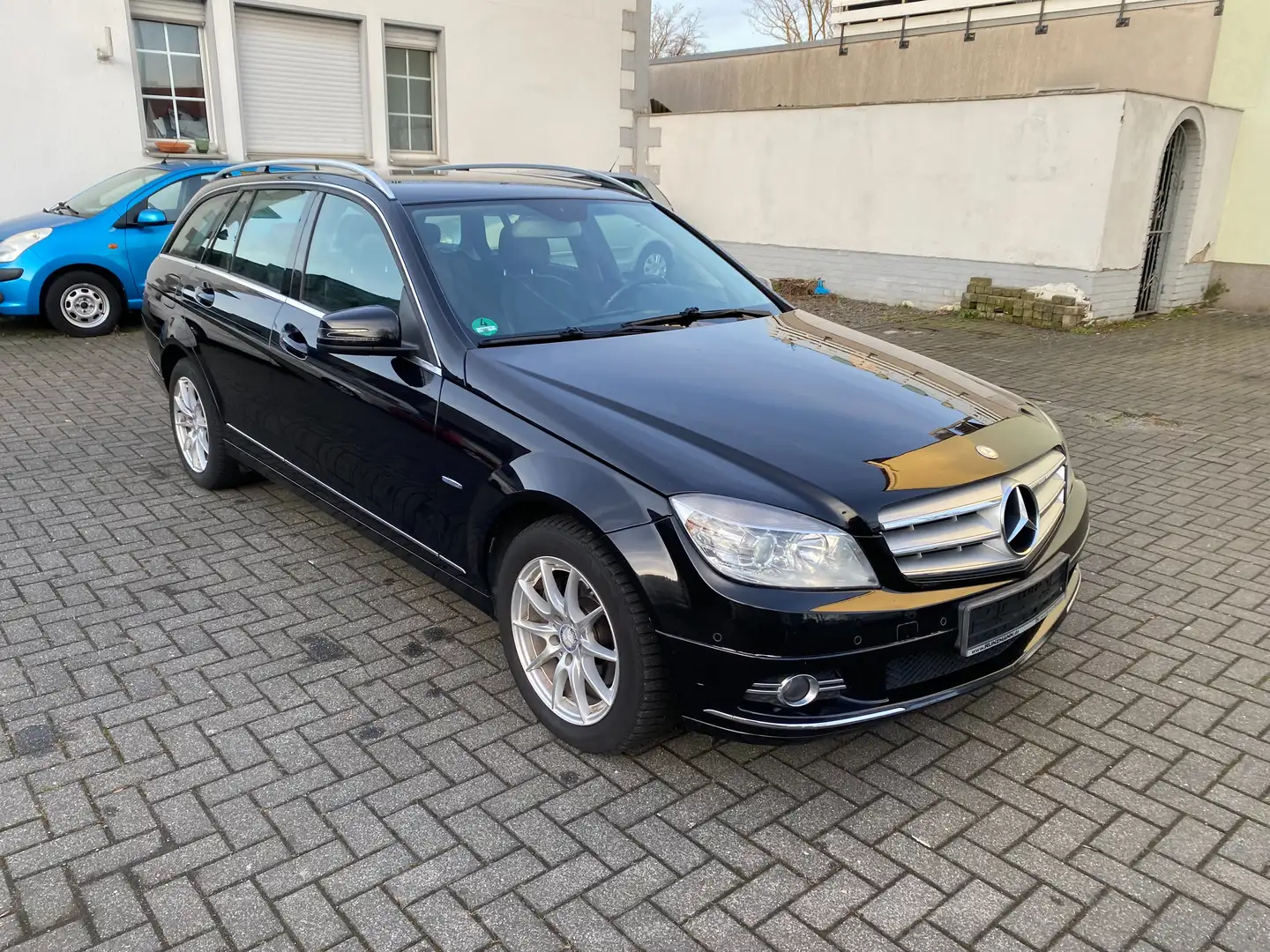 Mercedes-Benz C 220 T CDI DPF Automatik BlueEFFICIENCY Avantgarde Schwarz - 2