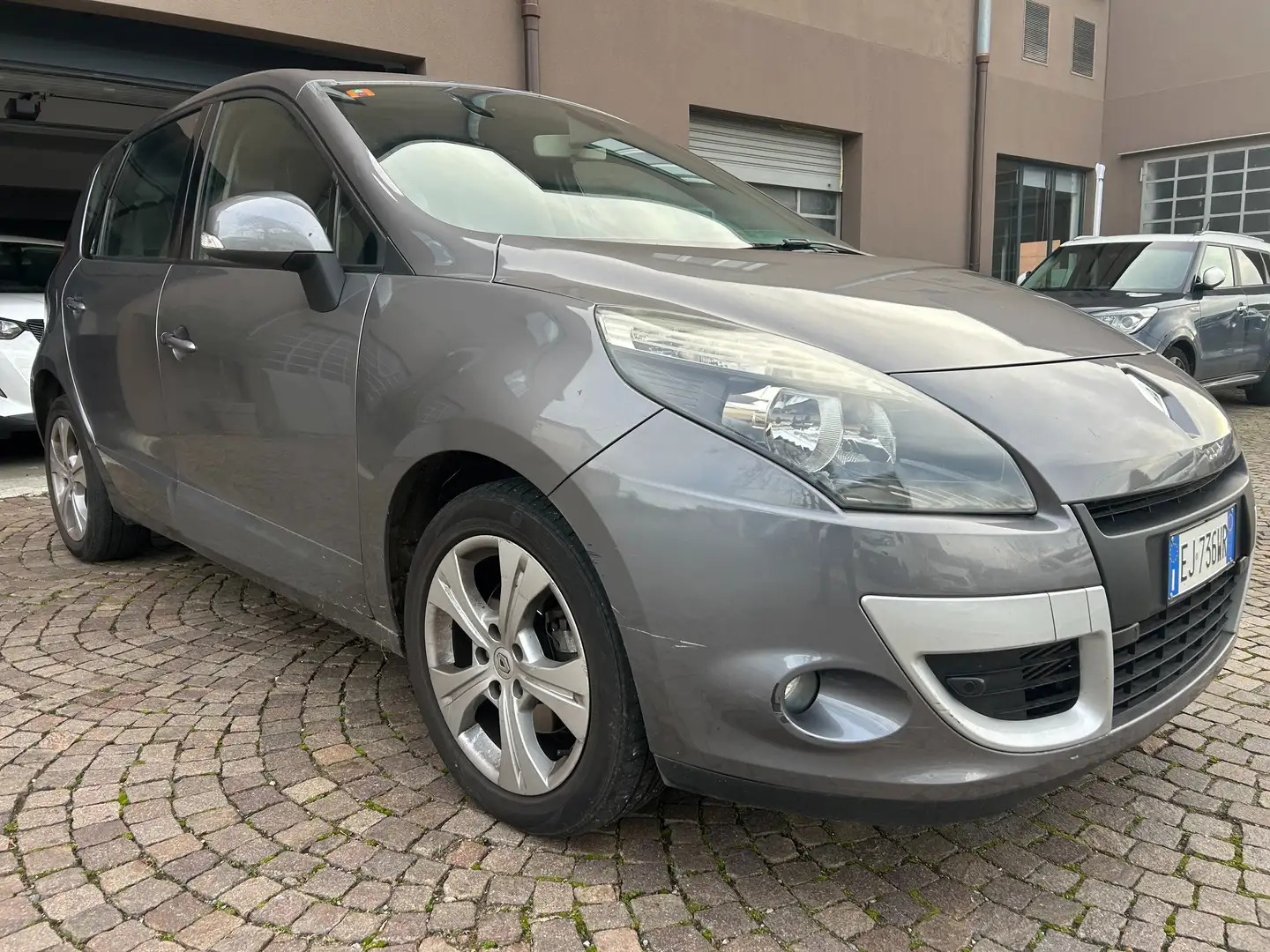 Renault Grand Scenic Grand Scenic 1.9 dci Luxe Dynamique Grigio - 2
