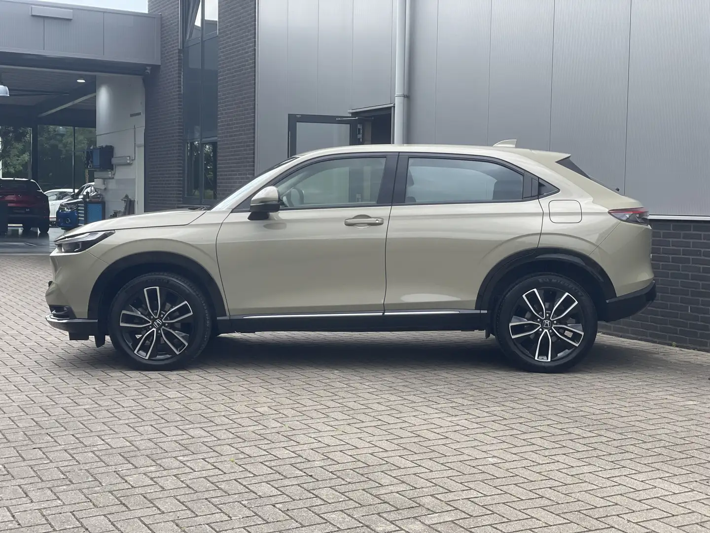 Honda HR-V 1.5 e:HEV Advance AUTOMAAT RIJKLAAR Beige - 2