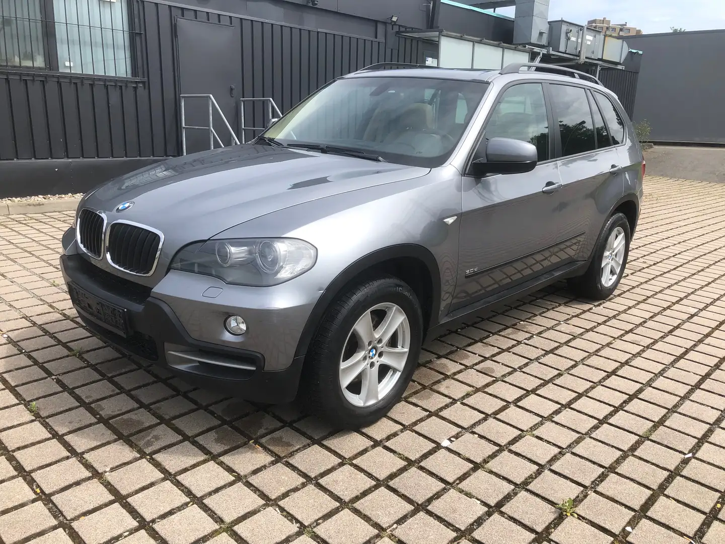 BMW X5 3.0d Panorama 1-Hand Scheckheft 141791 km Grau - 1