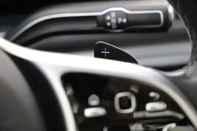 Mercedes-Benz GLE view 20