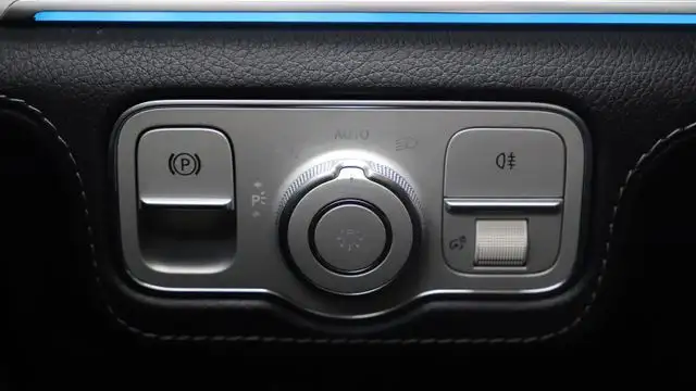 Mercedes-Benz GLE view 28
