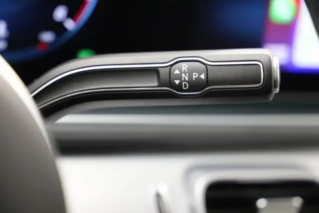 Mercedes-Benz GLE view 22
