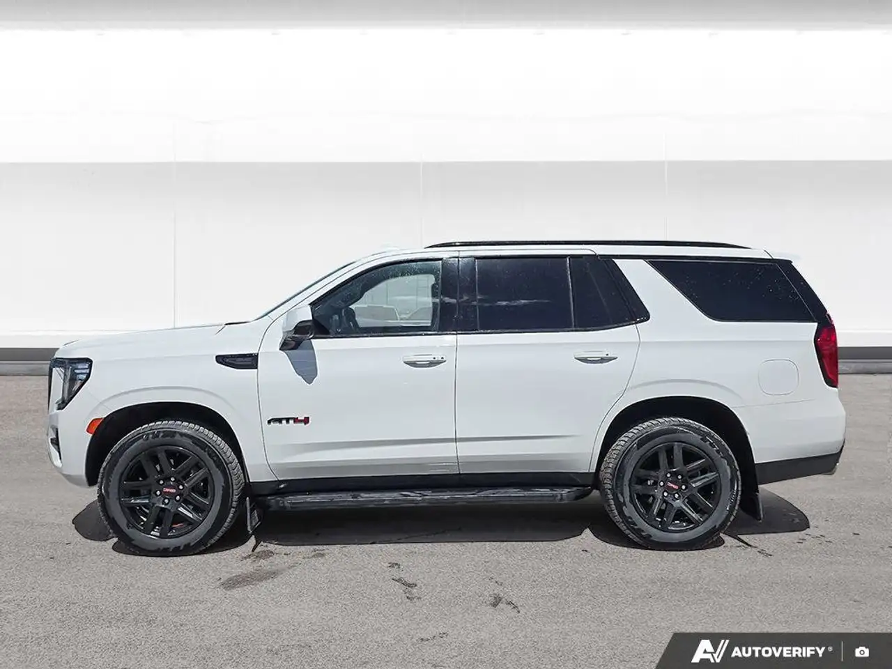 GMC Yukon снимка GMC Yukon