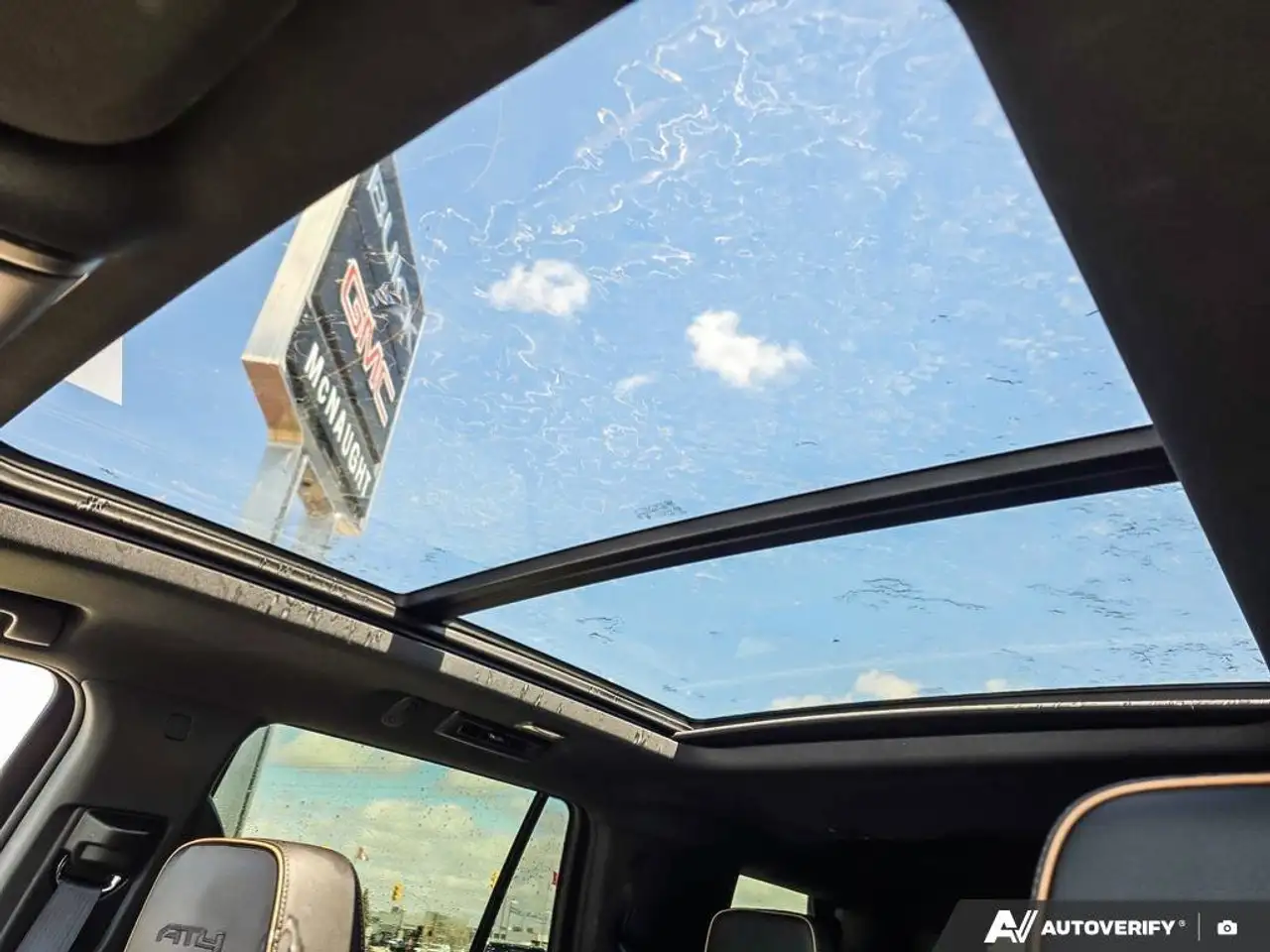 GMC Yukon снимка GMC Yukon