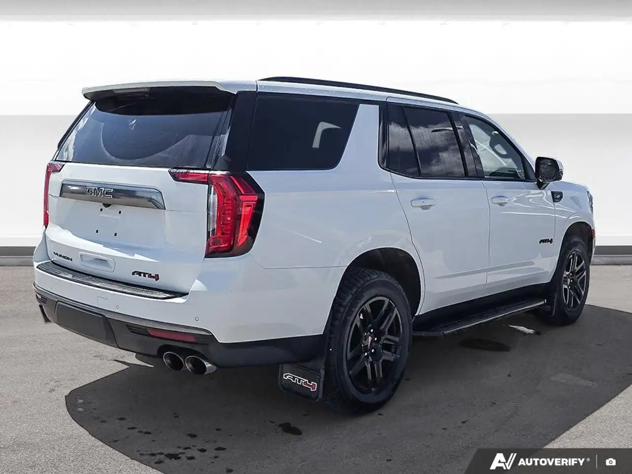 GMC Yukon снимка GMC Yukon
