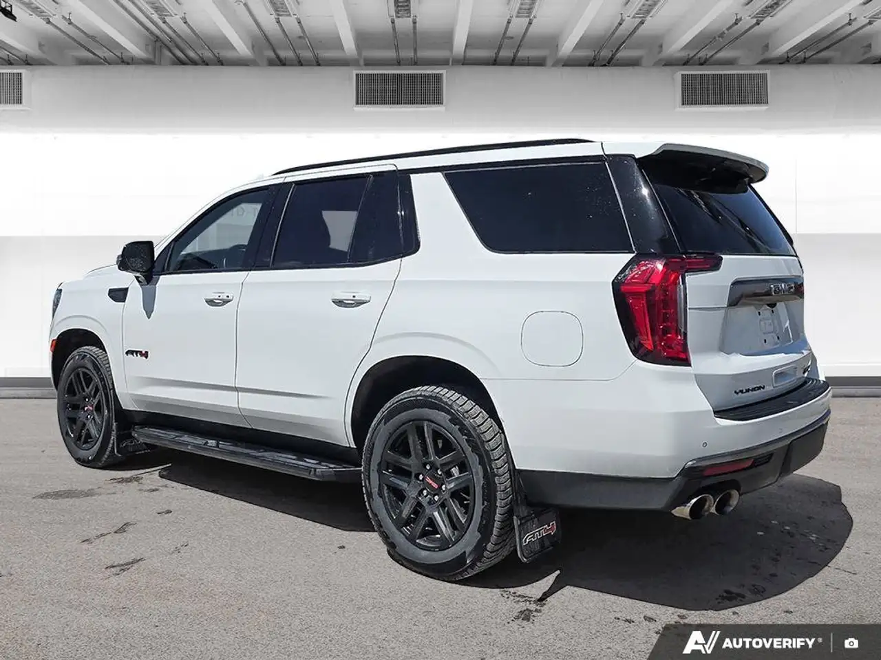 GMC Yukon снимка GMC Yukon