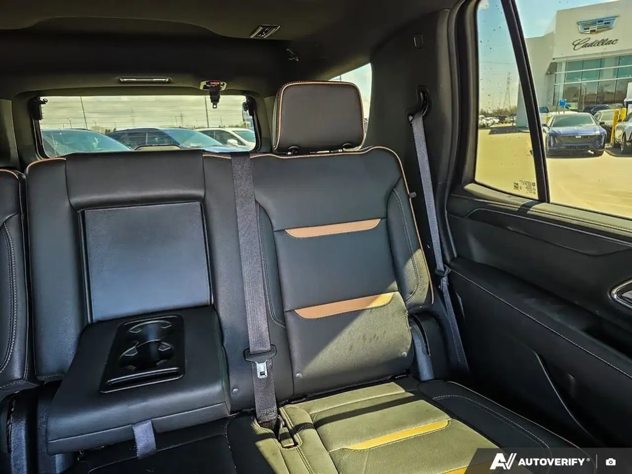 GMC Yukon снимка GMC Yukon
