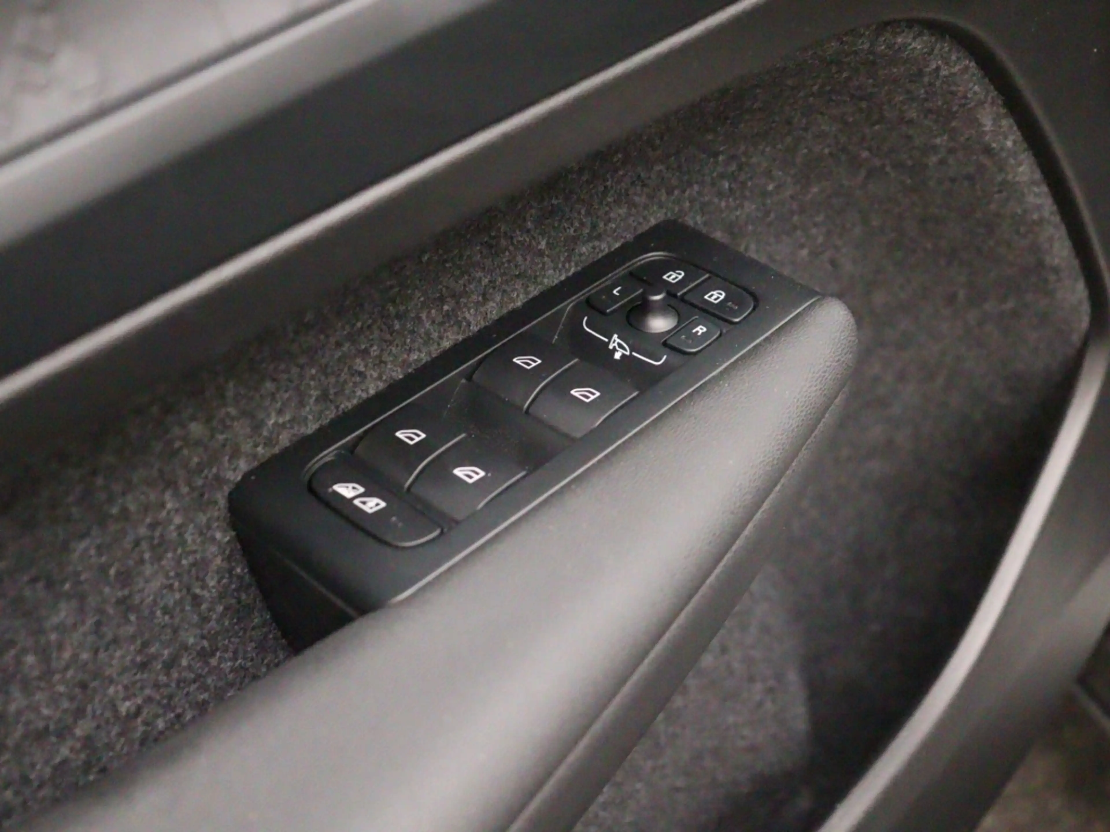 Volvo EC40 EXTENDED RANGE PLUS 20INCH GOOGLE MAPS STOELVERWAR — photo 13
