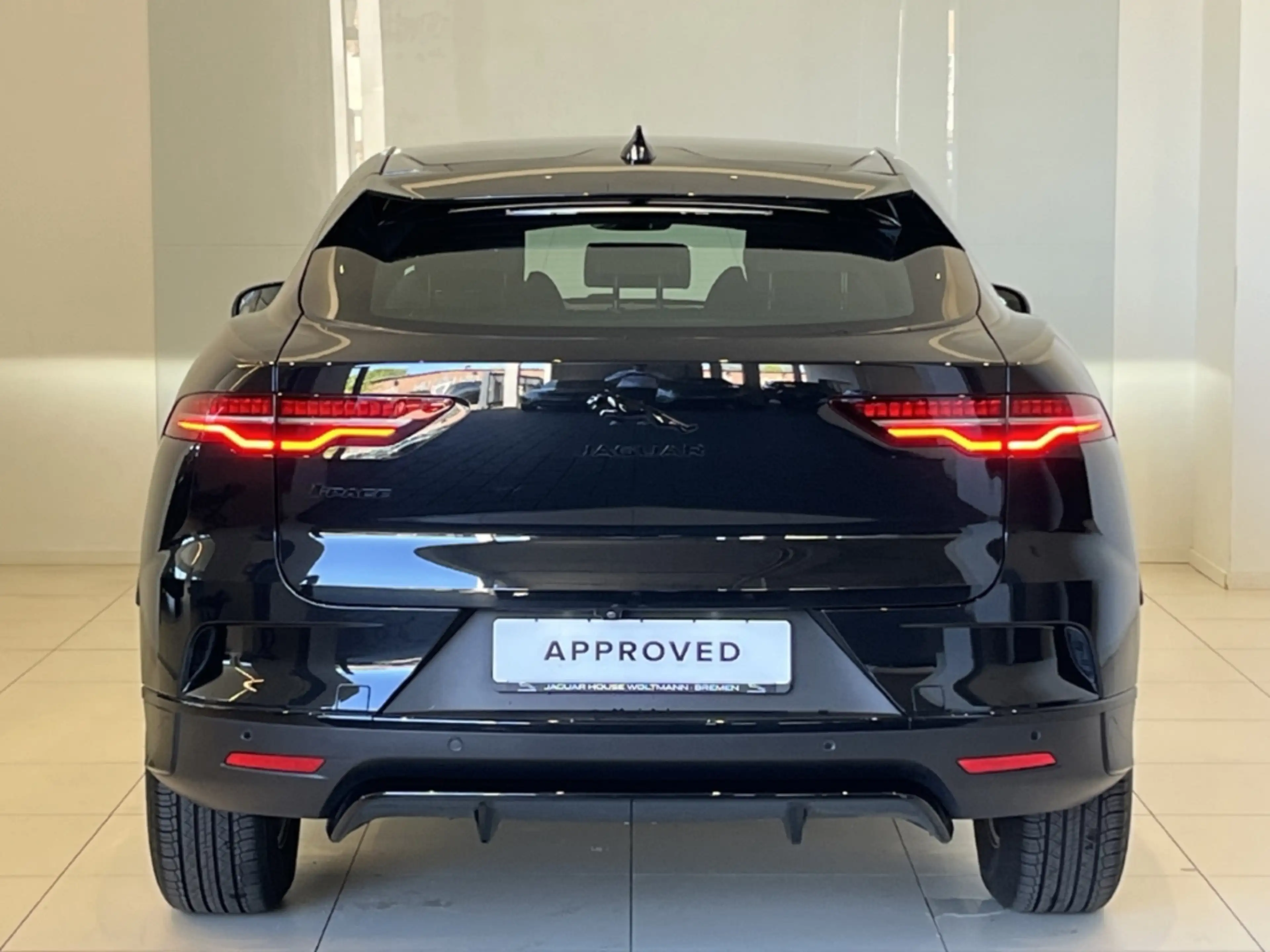 Jaguar I-Pace EV400 S StandHZG Panorama Meridian — photo 13