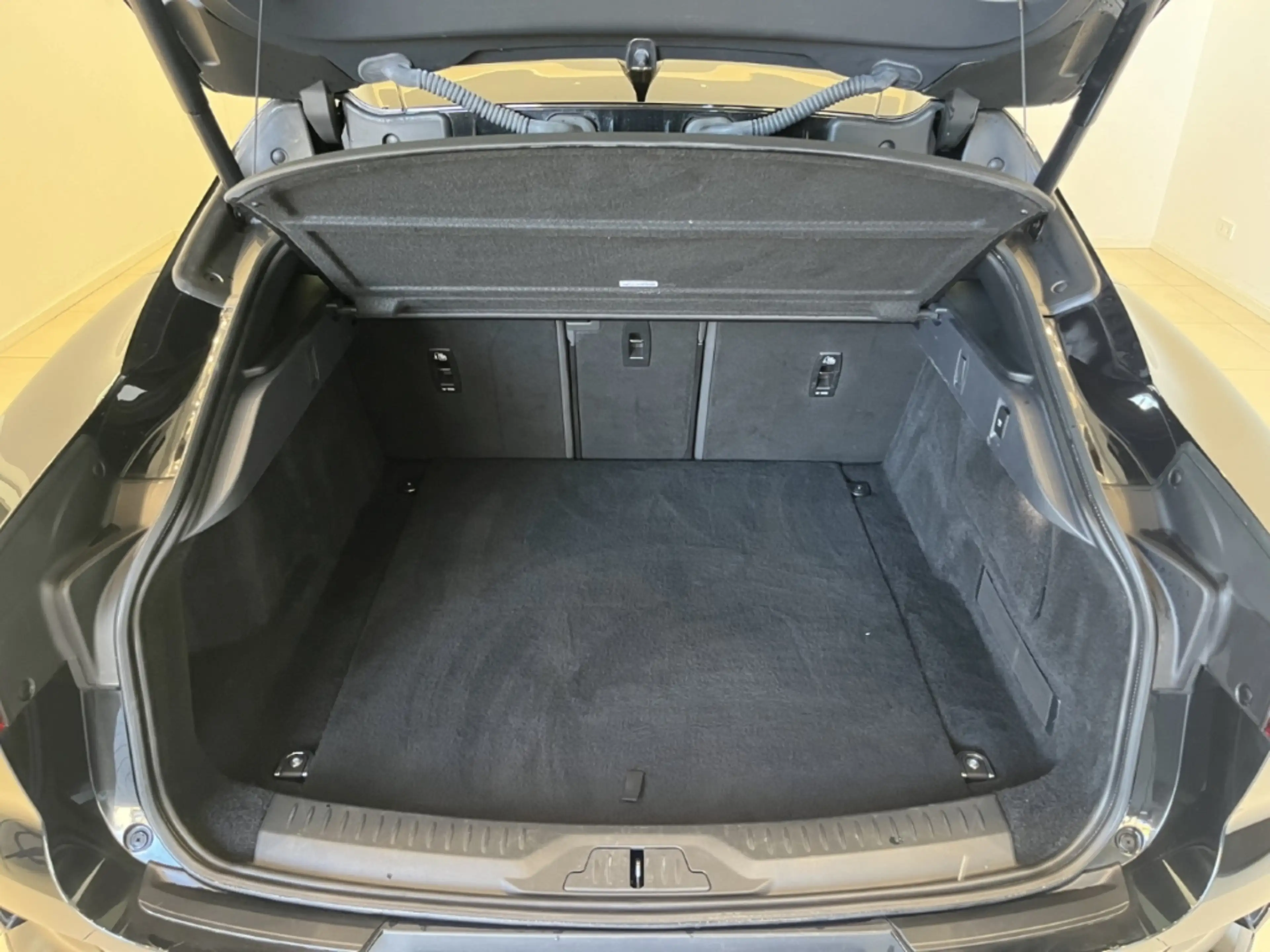 Jaguar I-Pace EV400 S StandHZG Panorama Meridian — photo 10