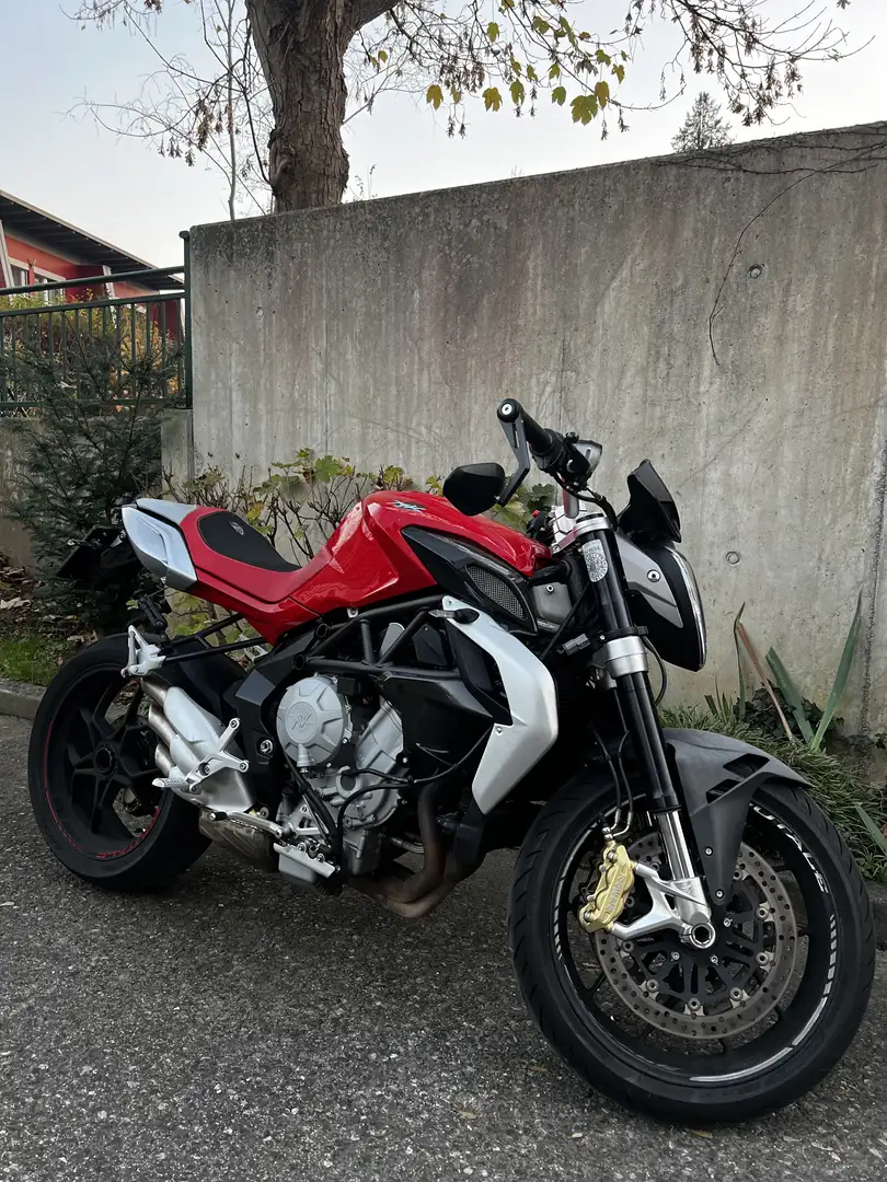 MV Agusta Brutale 675 B3 Красный - 2