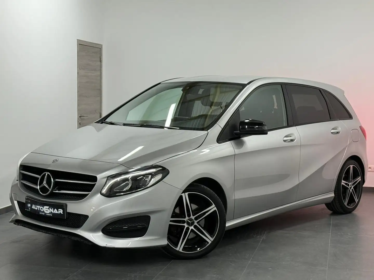 Mercedes-Benz B 180 EU6 - NAVI - CAMERA - LED - BOITE AUTO Grau - 1