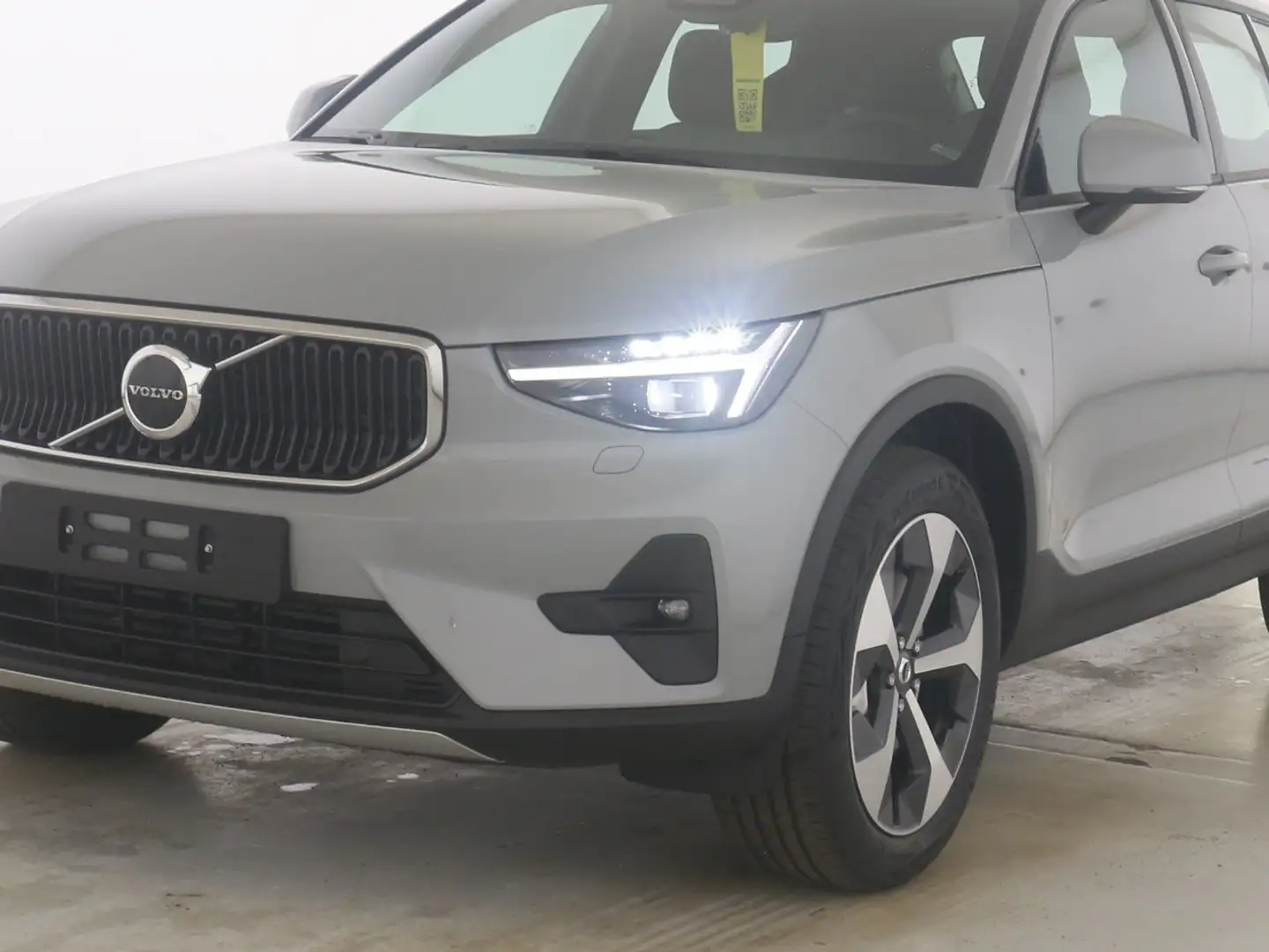 Volvo XC40 B3 Core Kamera Navi ACC 2-Zonen-Klimaautomatik Grau - 2