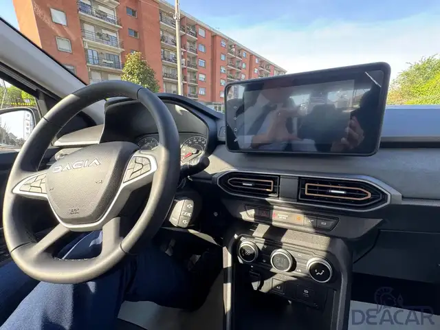 Dacia Sandero view 12