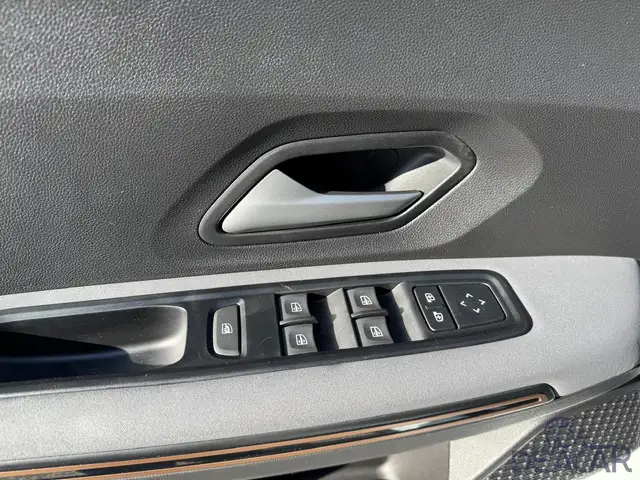 Dacia Sandero view 3