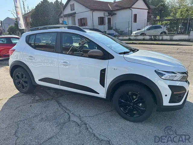 Dacia Sandero view 6