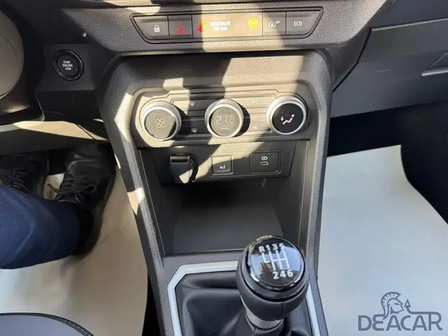 Dacia Sandero view 8