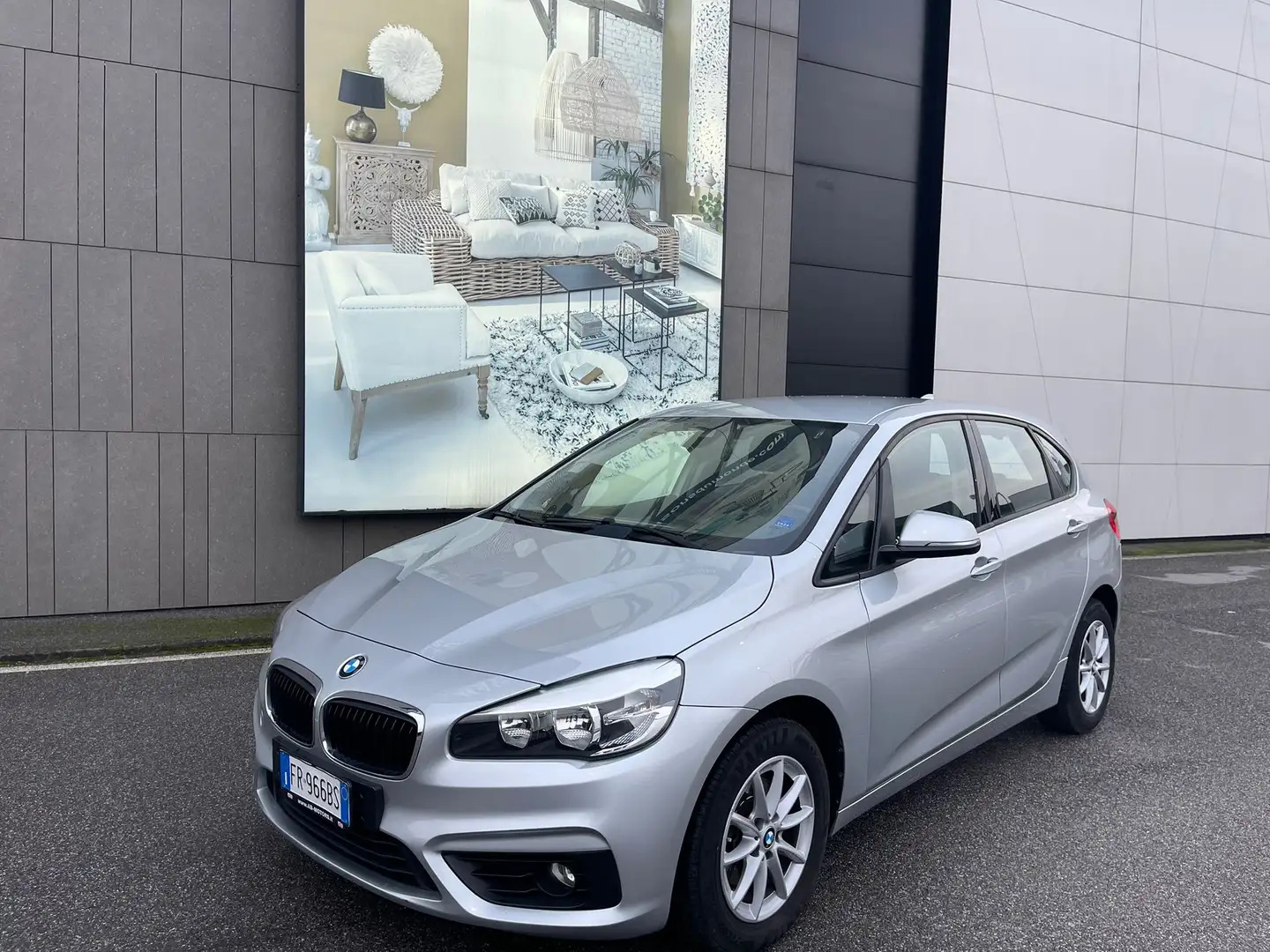 BMW 218 218d Active Tourer Luxury auto Argent - 2