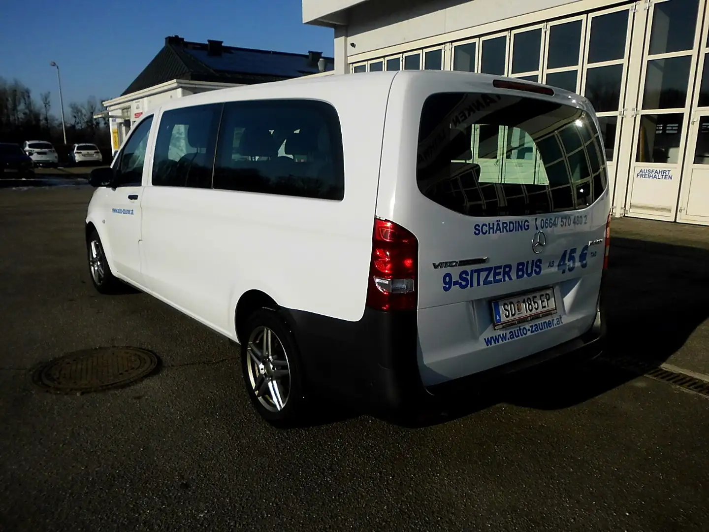 Mercedes-Benz Vito Tourer Pro 114 CDI extralang Aut. Weiß - 2