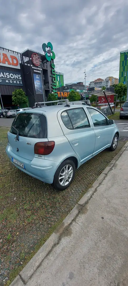 Toyota Yaris 5p 1.4 d-4d Sol - 2