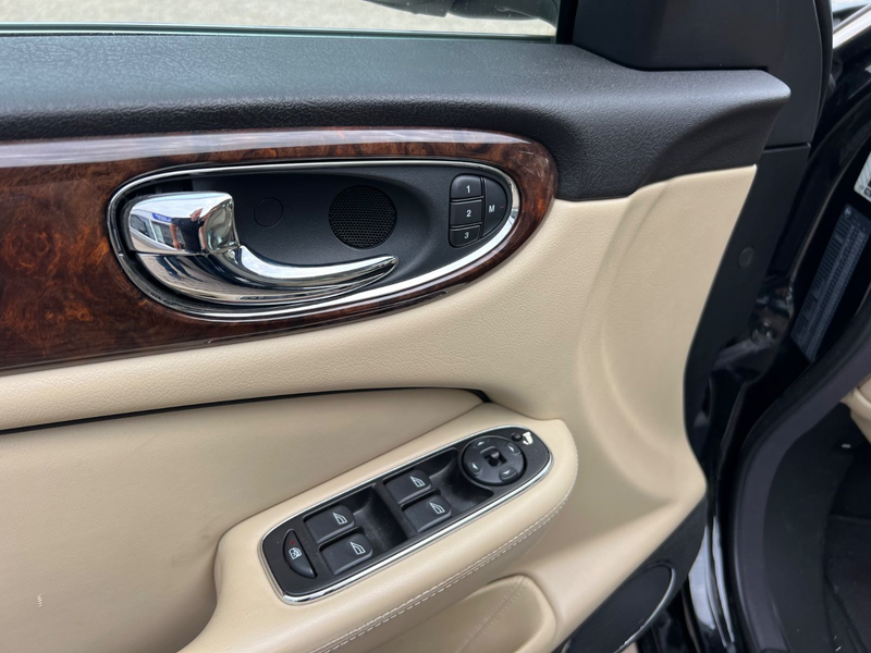 Jaguar XJ 2.7 D XJ6 Sovereign — photo 13