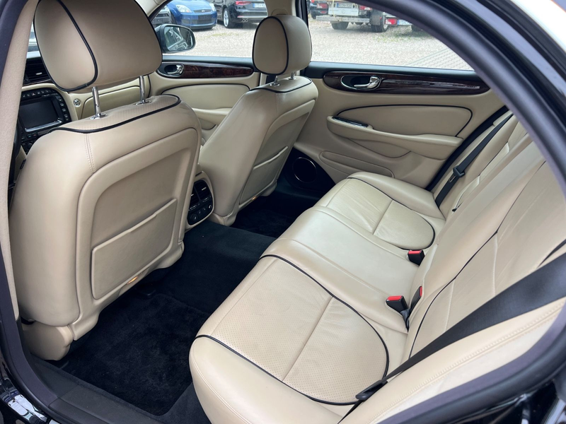 Jaguar XJ 2.7 D XJ6 Sovereign — photo 10