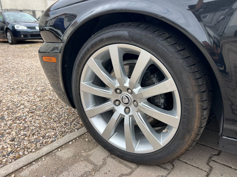 Jaguar XJ 2.7 D XJ6 Sovereign — photo 15