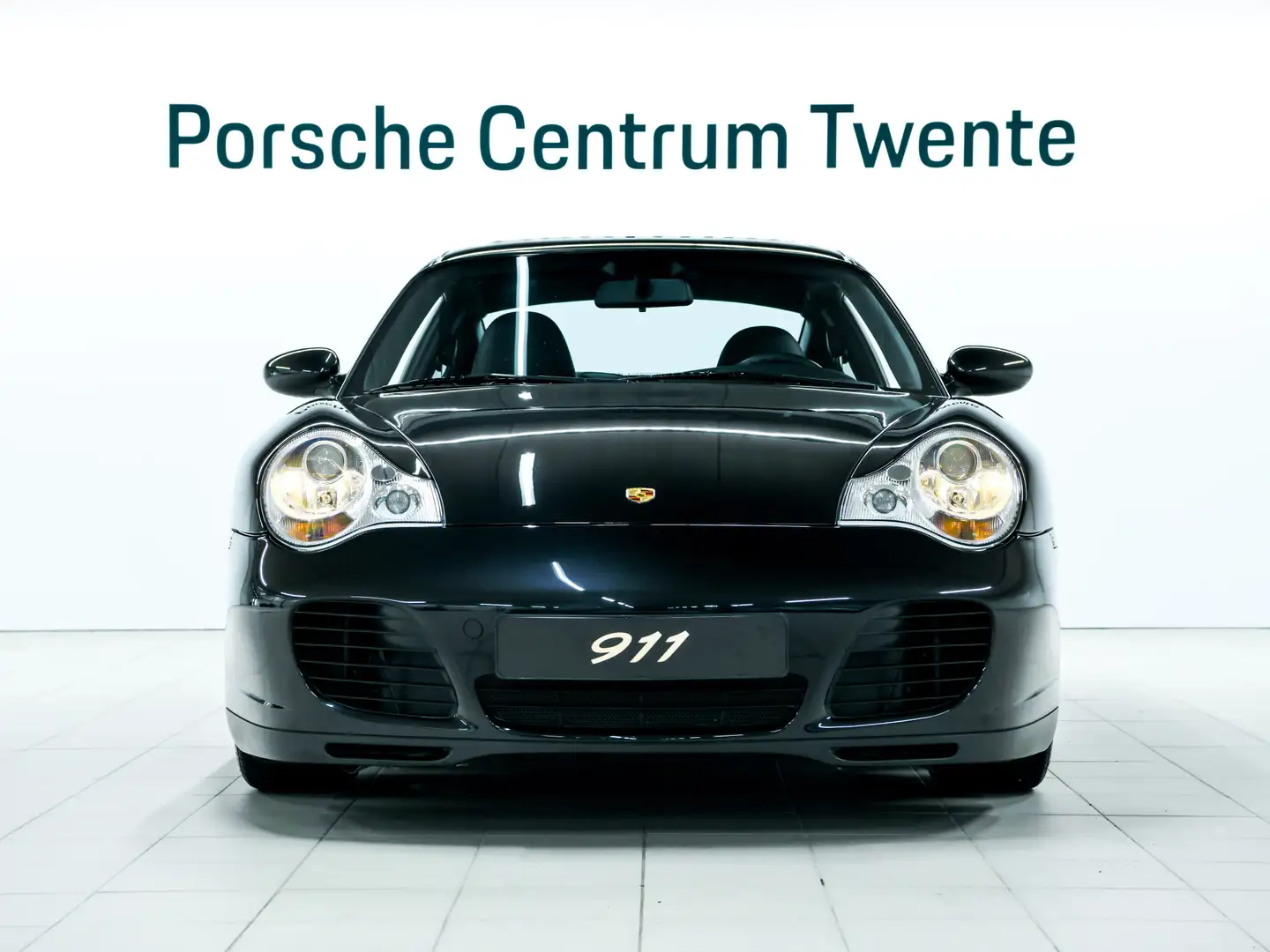 Porsche 996 Carrera 4S Coupé Schwarz - 2