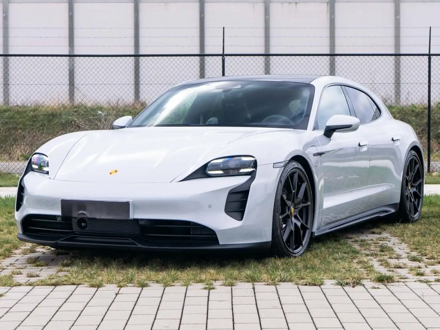 Porsche Taycan Taycan GTS Sport Turismo Ice Grey Zilver - 1